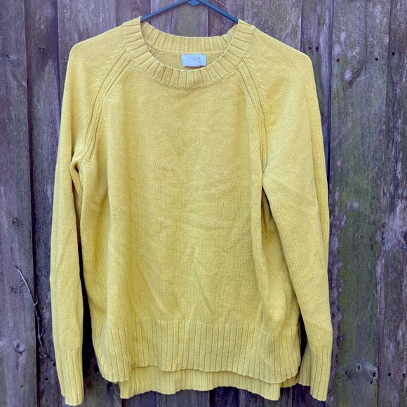 old navy yellow sweater - Picture 1 of 2